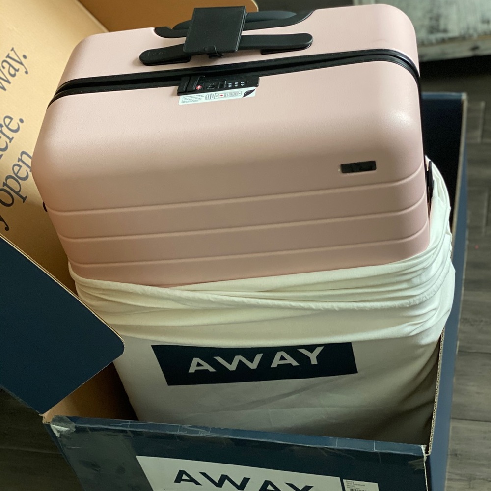 NIB - Away Medium Pink Bag